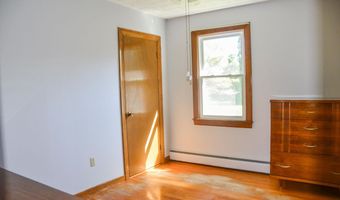 499 W River Rd, Augusta, ME 04330