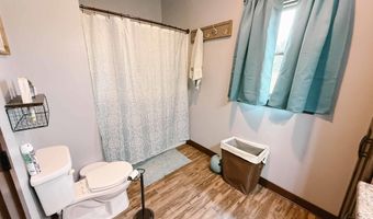 111 Arkansas Ave, Alton, IA 51003