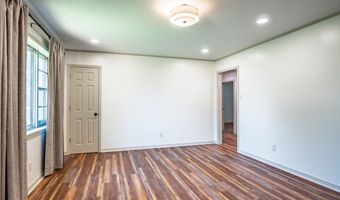 203 James St, Batesville, MS 38606