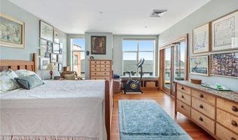 345 Thames St 407 N, Bristol, RI 02809