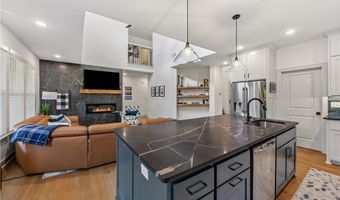 1100 Whistler St, Bentonville, AR 72713