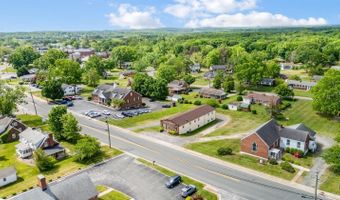 589 Court St, Appomattox, VA 24522