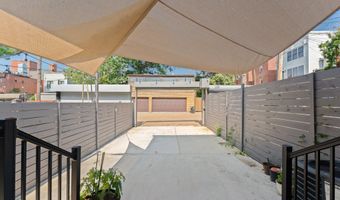 922 8TH St NE, Washington, DC 20002