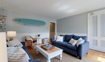 28 Narragansett Ave 1, Newport, RI 02840