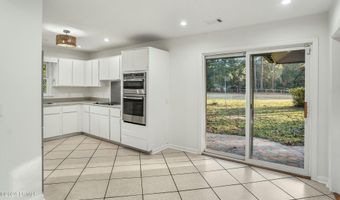100 Thomas Sumter St, Beaufort, SC 29907