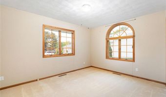 307 14th Pl NW, Austin, MN 55912