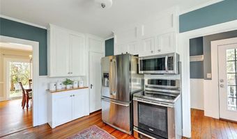 32 Chapin Rd, Barrington, RI 02806