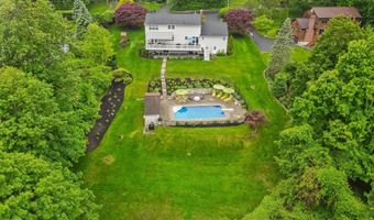 27 E Gate Rd, Danbury, CT 06811