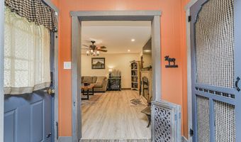 216 Main St, Middletown, NJ 07748