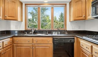 738 Fairway Ct, Ashland, OR 97520