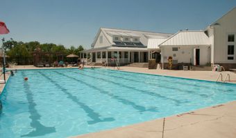 1011 Heimat Haus Dr, Grove City, OH 43123