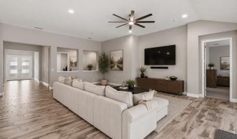 7526 PARADISO Dr, Apollo Beach, FL 33572