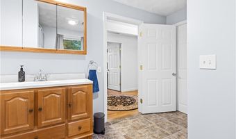 25 Loomis St, Cranston, RI 02920