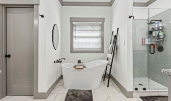68 Pierce Rd, Albertville, AL 35951