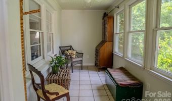 261 Forest Hill Dr, Asheville, NC 28803