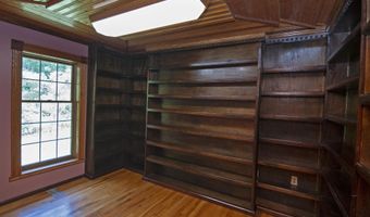 213 Patterson Creek Dr, Alderson, WV 24910