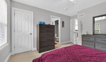 688 Stoney Creek Ln, Ballwin, MO 63021