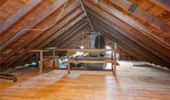 60 White Pkwy, North Smithfield, RI 02896