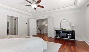 7527 WESTFIELD Dr, Bethesda, MD 20817
