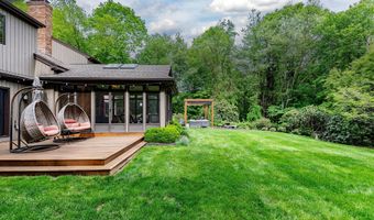 51 Long Meadow Rd, Bethlehem, CT 06751