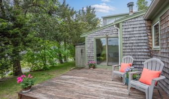 7 George St, Barnstable, MA 02630