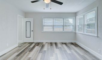 1701 E Chestnut Ave, Arkansas City, KS 67005