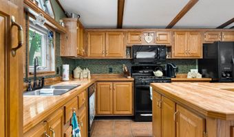 1021 E 500 N, Albion, IN 46701