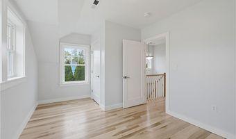 33 Jefferson Ave, East Providence, RI 02915