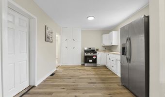 1611 Sprott St, Auburn, IN 46706