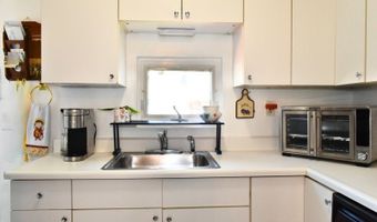 170 Bray Ave, Middletown, NJ 07748