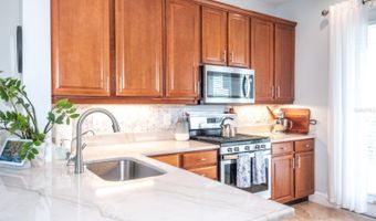557 BIMINI BAY Blvd, Apollo Beach, FL 33572