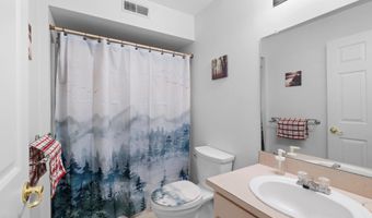 1876 Lindsay Ln, Ann Arbor, MI 48104