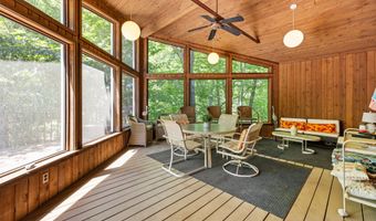25 Surrey Dr, Cheshire, CT 06410