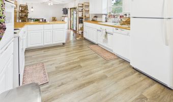 107 Tanglewood Dr, Anderson, IN 46012