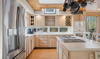 54 Stone Tree Rd, Arrowsic, ME 04530