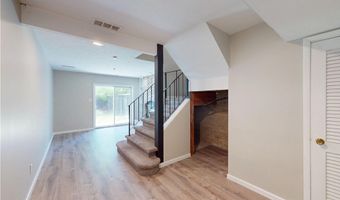 824 S Chillicothe Rd 14, Aurora, OH 44202