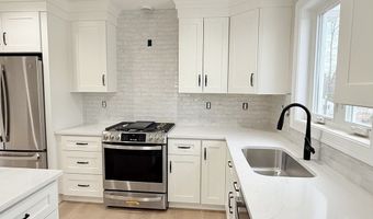3 Memory Ln, Billerica, MA 01821