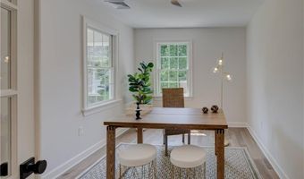 3 Tyler Point Rd, Barrington, RI 02806
