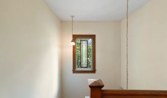 76 Spruce St, Brattleboro, VT 05301