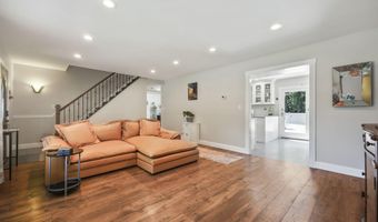 47 Overlea Ln, Aberdeen, NJ 07747