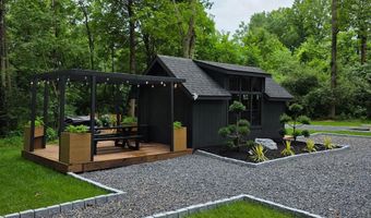 633 And 643 HANGING ROCK Rd, Augusta, WV 26704