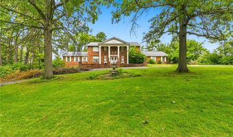 3 Topwood Dr, Ballwin, MO 63011