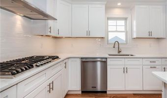 18 Hampton Rd 21, Coventry, RI 02816