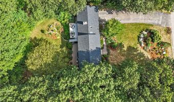105 LYNN Cir, East Greenwich, RI 02818