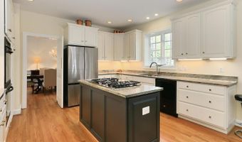 3706 RUST Rd, Annandale, VA 22003