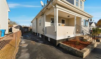 10 Woburn St, Cranston, RI 02910