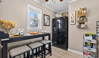 5 Robin Ln, Clinton, CT 06413