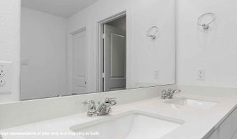 518 Robin St, Angleton, TX 77515