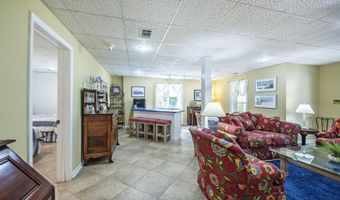 93 Wildwood Rd, Alexander City, AL 35010