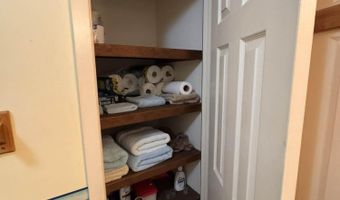 23 B St, Bay Springs, MS 39422